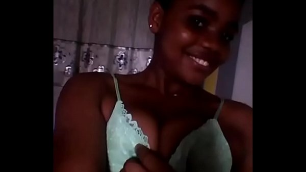 Nigeria girl masturbating for boyfriend