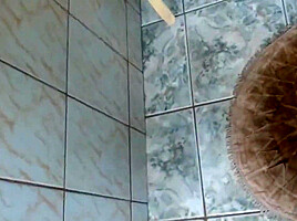 Gozando Na Safadinha No Banheiro